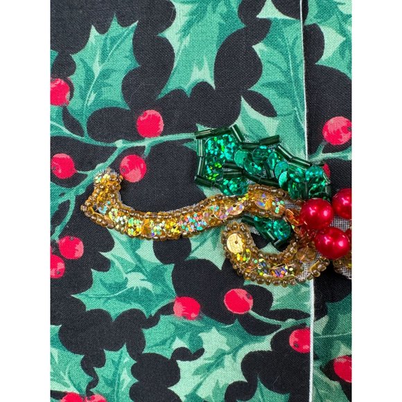 Vintage Holiday Holly Vest - blemish on shoulder OS Green Holly Cotton Blend - Picture 13 of 16